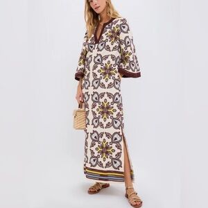 Gorgeous! Brand new. Never wore. NWT Tnuck Lorena Embroidered Caftan Sz Medium